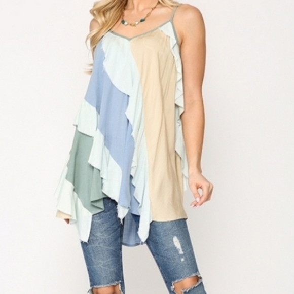 Color Block Sleeveless Top - Picture 2 of 8